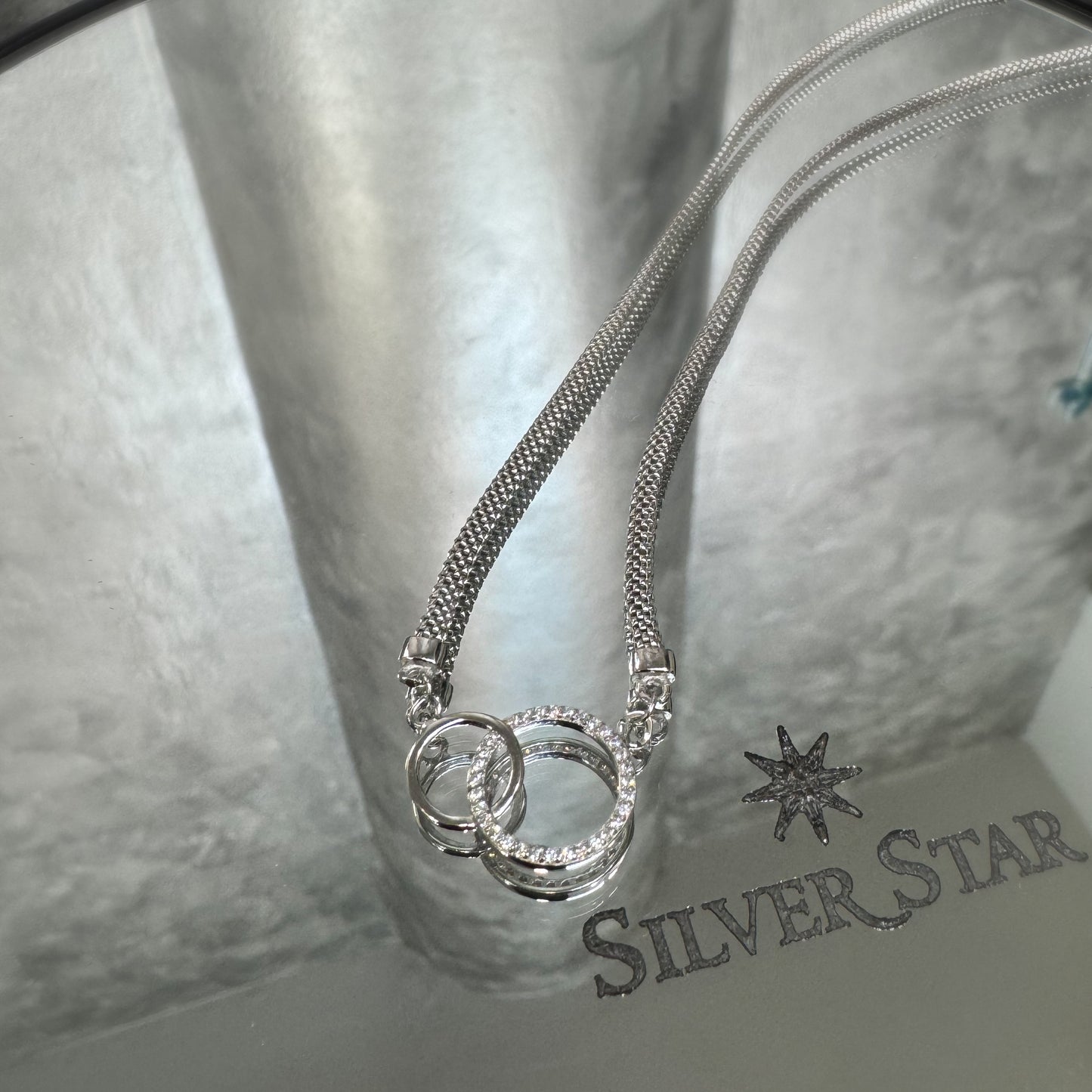 Srebrna ogrlica CALZA krug u krugu - Silver Star