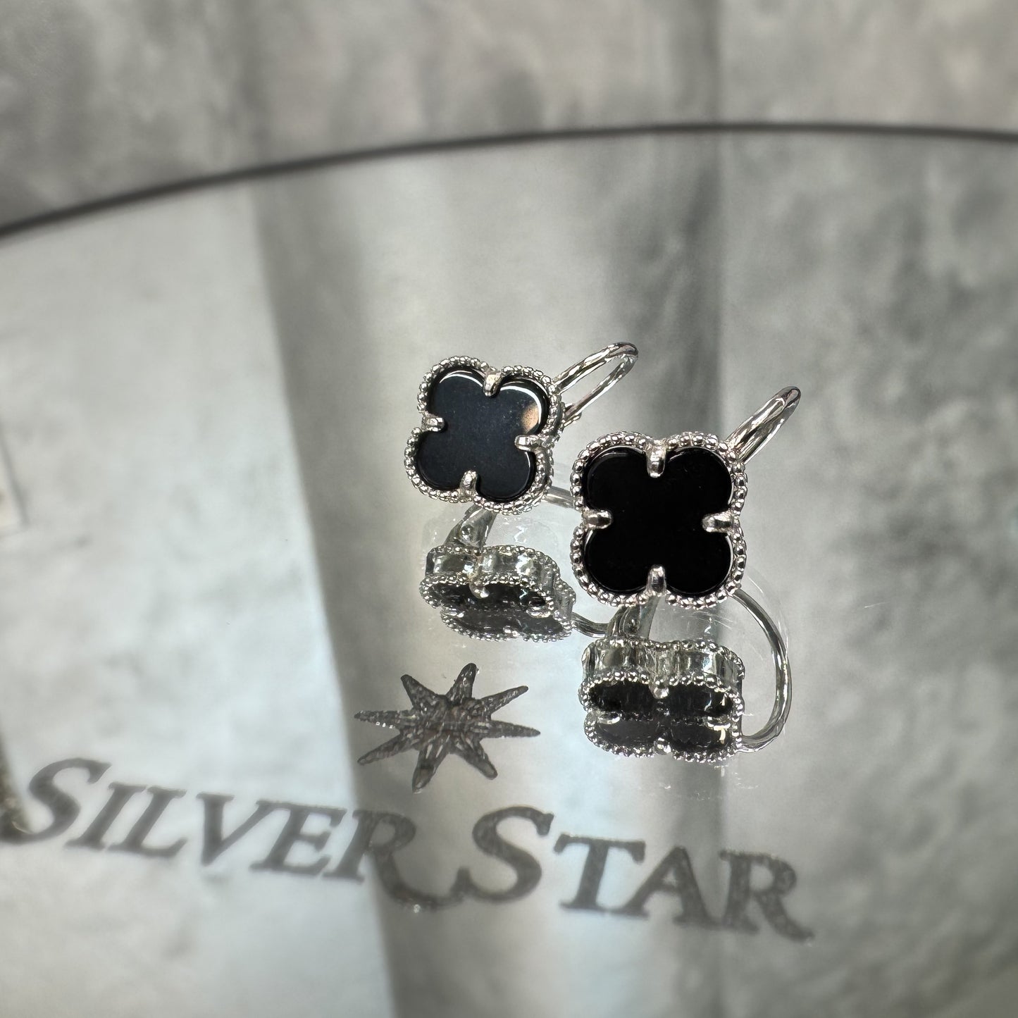 Srebrne naušnice CLOVER - Silver Star