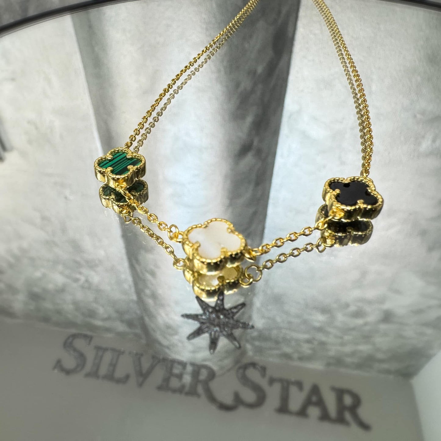 Srebrni lančić CLOVER sa pozlatom tri djeteline u nizu - Silver Star