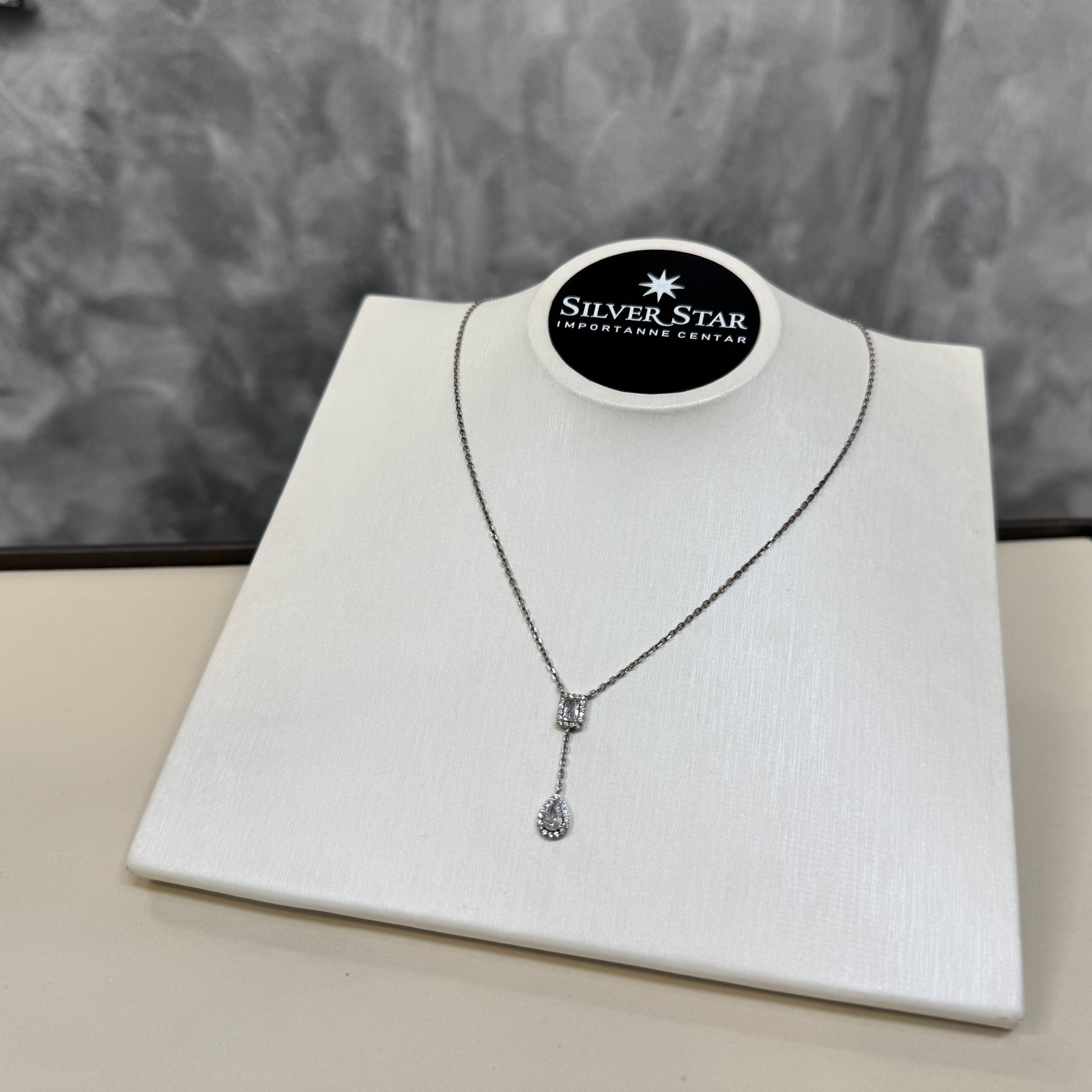 Srebrna elegantna ogrlica - Silver Star