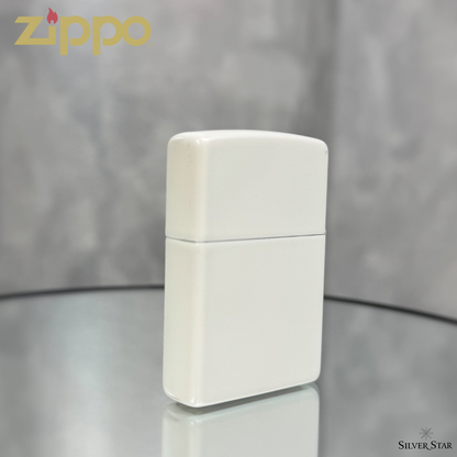 Zippo original upaljač mat bijeli sa ZIPPO vatrom - Silver Star