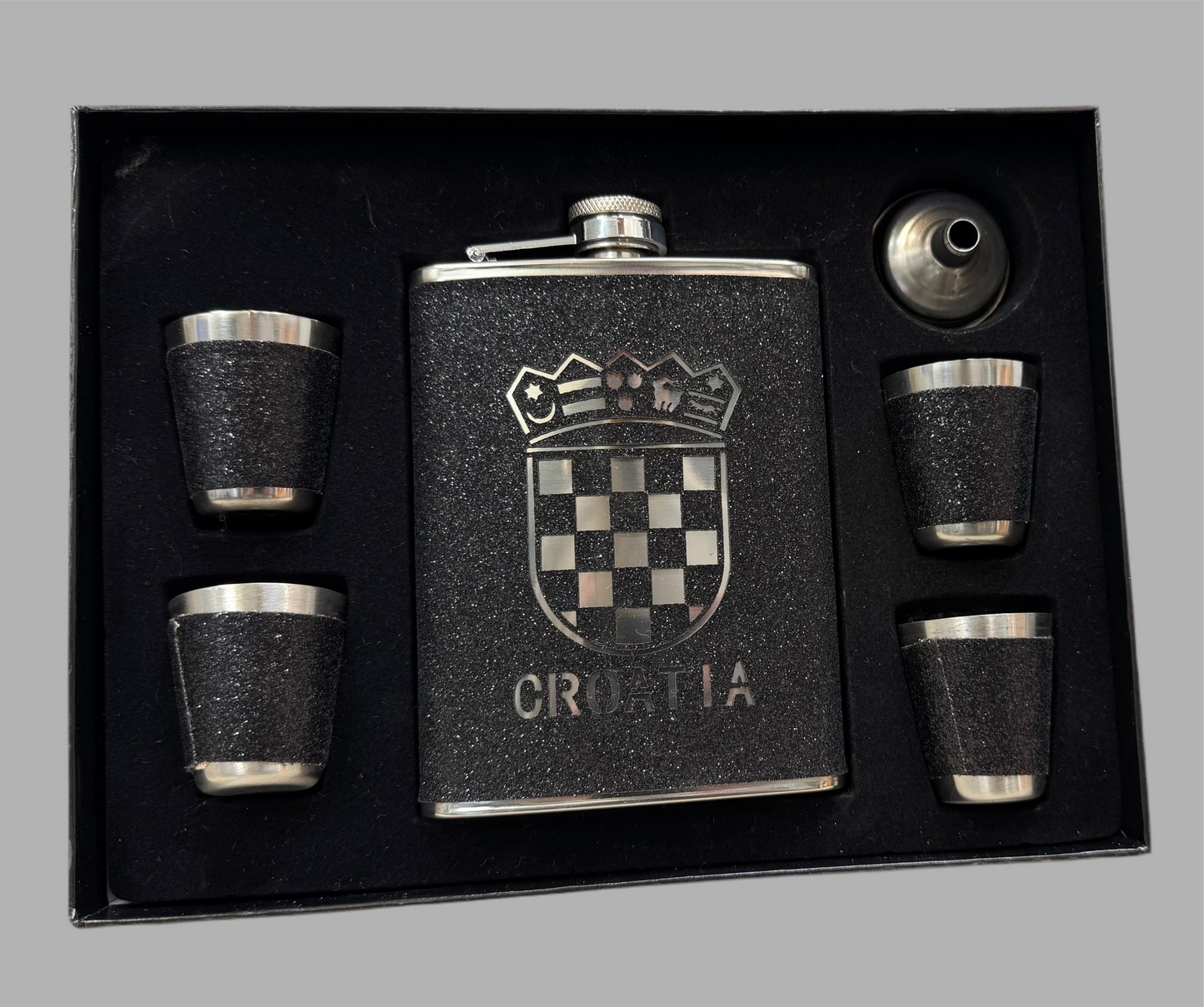 Pljoska set CROATIA sa ljevkom i čašicama - Silver Star