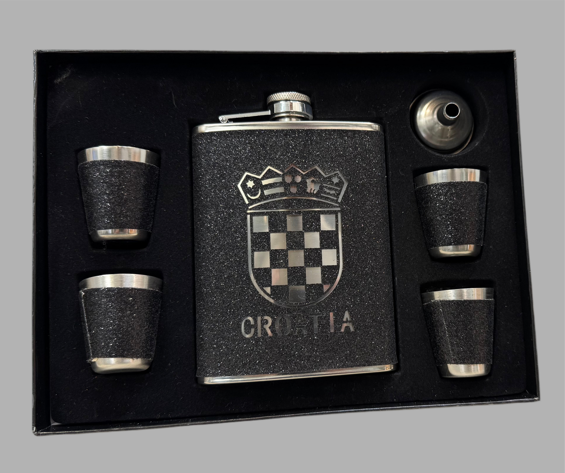 Pljoska set CROATIA sa ljevkom i čašicama - Silver Star