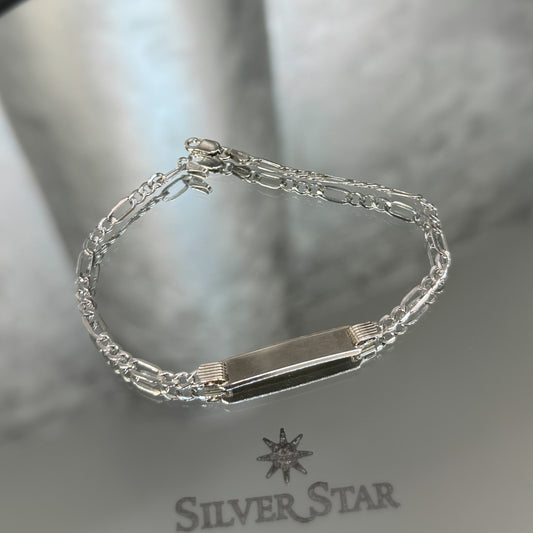 Srebrna narukvica sa pločicom za graviranje figaro vez - Silver Star